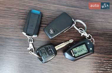 Внедорожник / Кроссовер Toyota Land Cruiser Prado 2007 в 