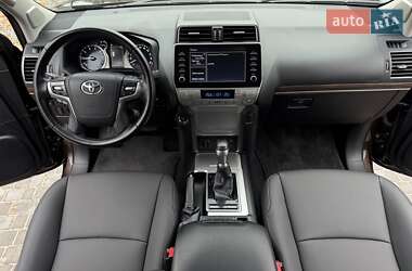 Позашляховик / Кросовер Toyota Land Cruiser Prado 2022 в 