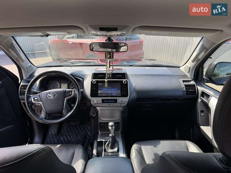Внедорожник / Кроссовер Toyota Land Cruiser Prado 2019 в Киеве