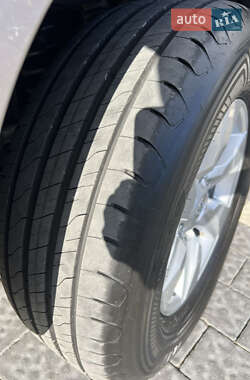 Внедорожник / Кроссовер Toyota Land Cruiser Prado 2018 в 