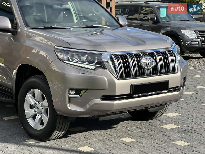 Позашляховик / Кросовер Toyota Land Cruiser Prado 2018 в Ужгороді фото 12 Позашляховик / Кросовер Toyota Land Cruiser Prado 2018 в Ужгороді