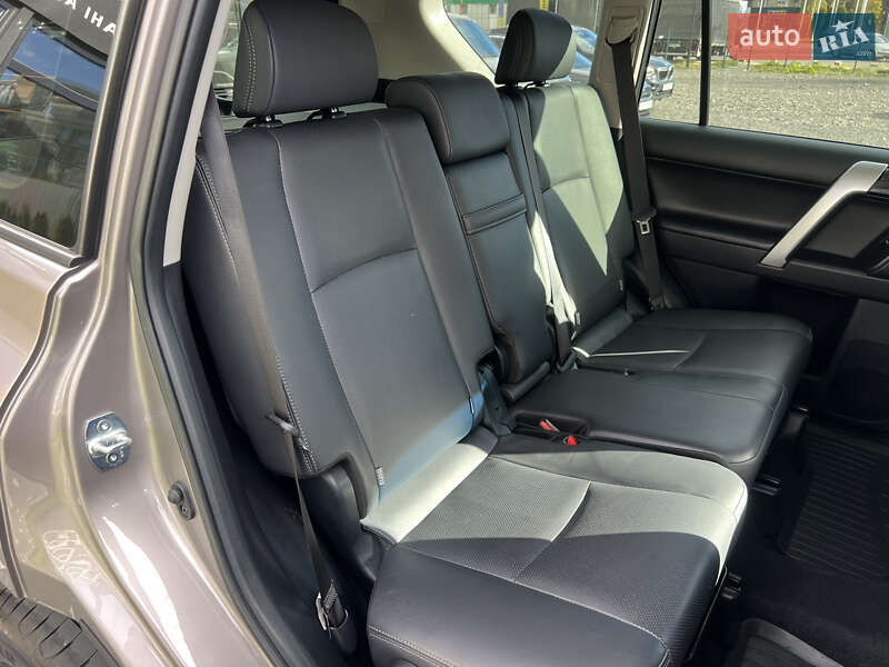 Позашляховик / Кросовер Toyota Land Cruiser Prado 2018 в Ужгороді фото 36 Позашляховик / Кросовер Toyota Land Cruiser Prado 2018 в Ужгороді