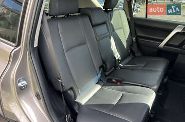 Внедорожник / Кроссовер Toyota Land Cruiser Prado 2018 в 