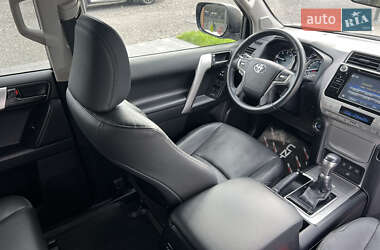 Внедорожник / Кроссовер Toyota Land Cruiser Prado 2018 в 