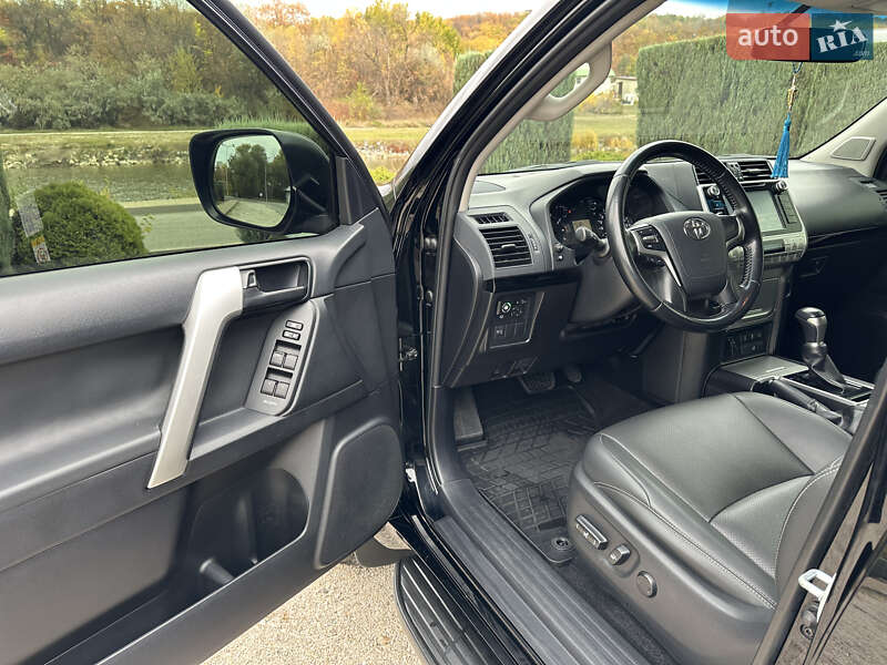 Внедорожник / Кроссовер Toyota Land Cruiser Prado 2019 в Днепре фото 14 Внедорожник / Кроссовер Toyota Land Cruiser Prado 2019 в Днепре