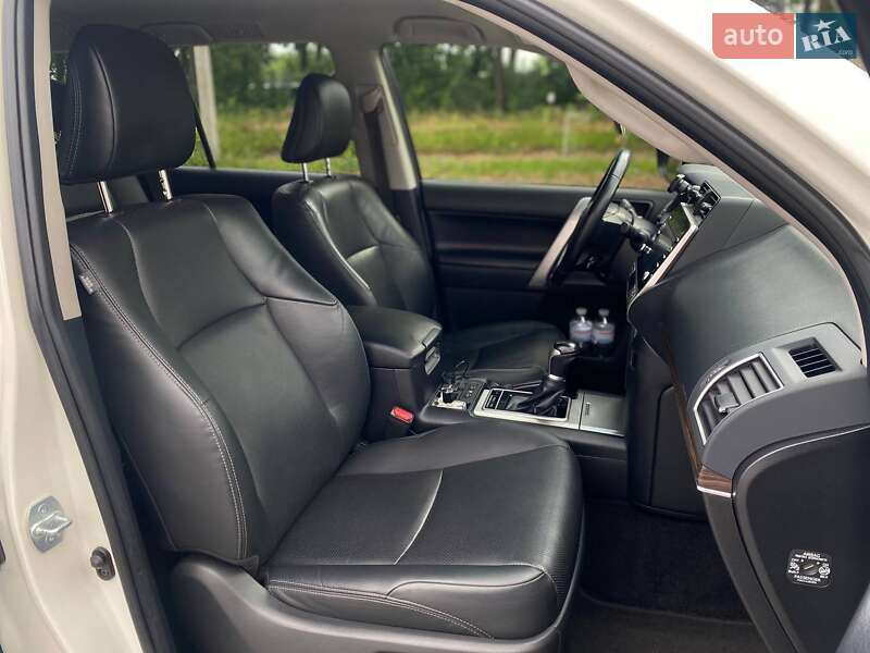 Внедорожник / Кроссовер Toyota Land Cruiser Prado 2020 в Киеве фото 23 Внедорожник / Кроссовер Toyota Land Cruiser Prado 2020 в Киеве