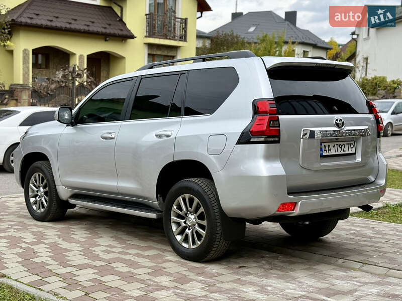 Внедорожник / Кроссовер Toyota Land Cruiser Prado 2018 в Тернополе фото 11 Внедорожник / Кроссовер Toyota Land Cruiser Prado 2018 в Тернополе