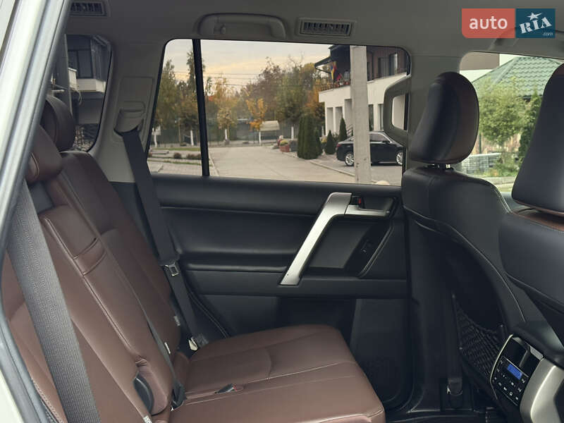 Внедорожник / Кроссовер Toyota Land Cruiser Prado 2018 в Тернополе фото 80 Внедорожник / Кроссовер Toyota Land Cruiser Prado 2018 в Тернополе