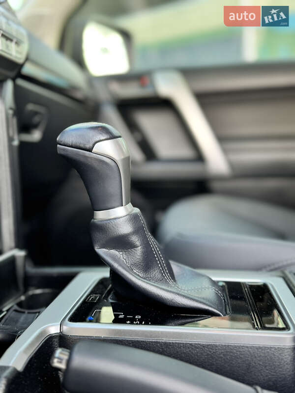 Внедорожник / Кроссовер Toyota Land Cruiser Prado 2023 в Харькове