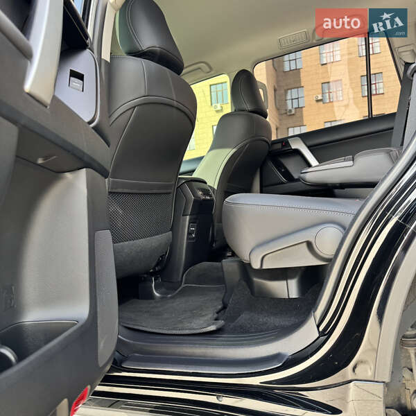 Внедорожник / Кроссовер Toyota Land Cruiser Prado 2023 в Харькове