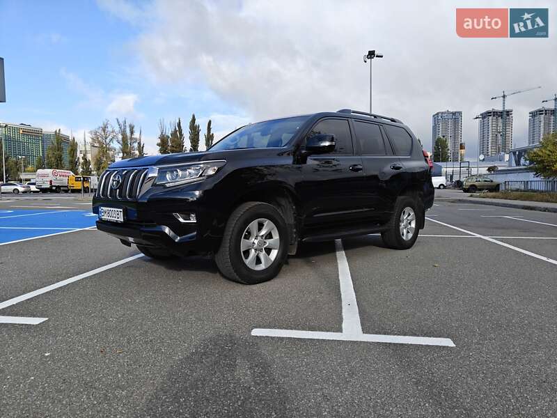 Позашляховик / Кросовер Toyota Land Cruiser Prado 2019 в Києві фото 5 Позашляховик / Кросовер Toyota Land Cruiser Prado 2019 в Києві