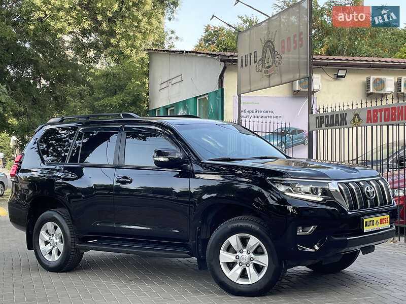 Позашляховик / Кросовер Toyota Land Cruiser Prado 2017 в Миколаєві