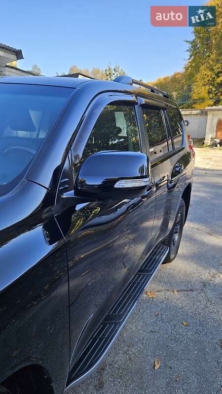 Внедорожник / Кроссовер Toyota Land Cruiser Prado 2014 в Львове