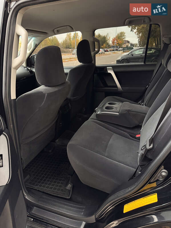 Внедорожник / Кроссовер Toyota Land Cruiser Prado 2019 в Киеве