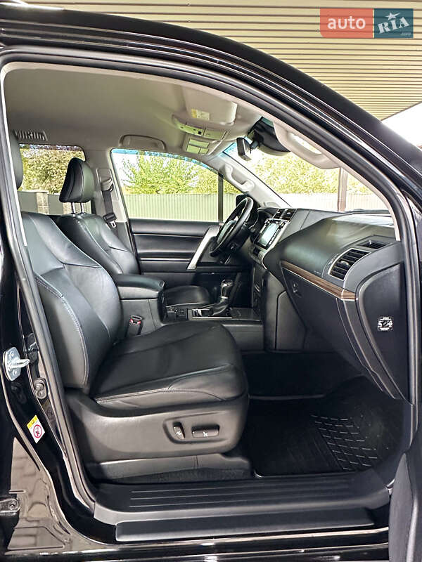 Позашляховик / Кросовер Toyota Land Cruiser Prado 2018 в Києві