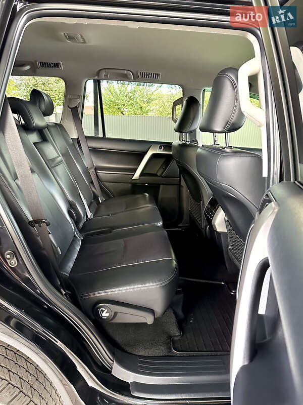 Позашляховик / Кросовер Toyota Land Cruiser Prado 2018 в Києві