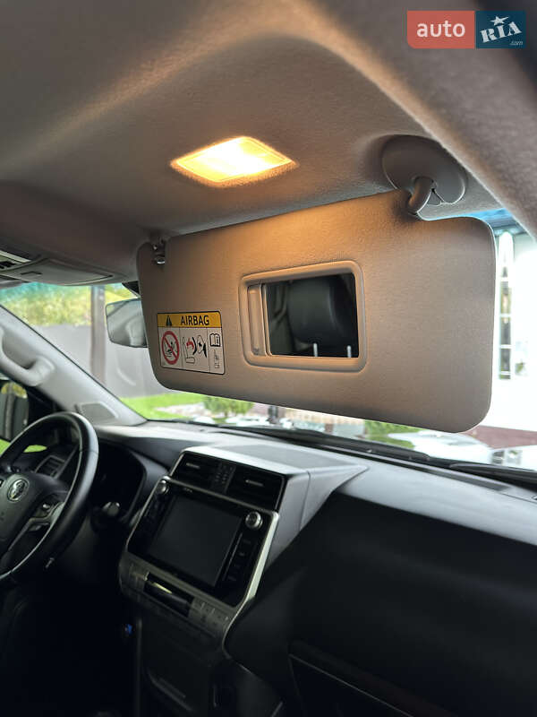 Позашляховик / Кросовер Toyota Land Cruiser Prado 2018 в Києві