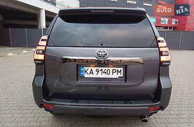 Внедорожник / Кроссовер Toyota Land Cruiser Prado 2022 в 
