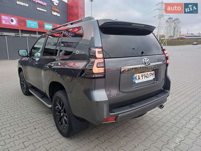 Позашляховик / Кросовер Toyota Land Cruiser Prado 2022 в Києві