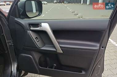 Внедорожник / Кроссовер Toyota Land Cruiser Prado 2022 в 