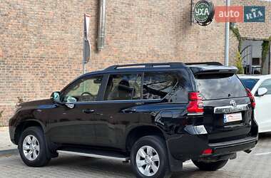 Внедорожник / Кроссовер Toyota Land Cruiser Prado 2020 в 