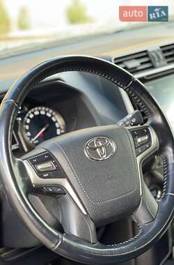 Внедорожник / Кроссовер Toyota Land Cruiser Prado 2020 в 