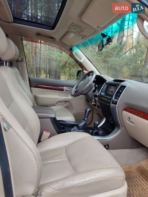 Внедорожник / Кроссовер Toyota Land Cruiser Prado 2008 в Обухове