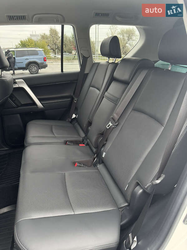 Позашляховик / Кросовер Toyota Land Cruiser Prado 2022 в Києві