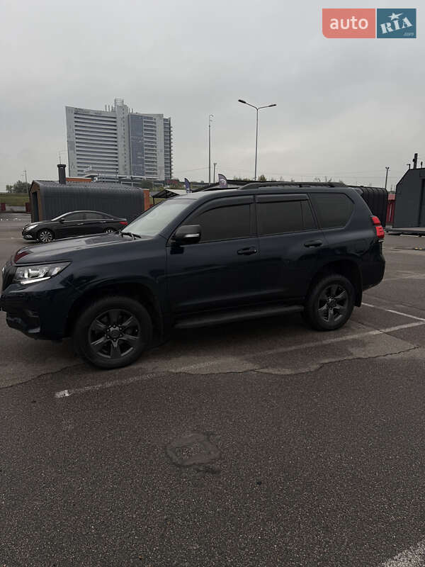 Позашляховик / Кросовер Toyota Land Cruiser Prado 2020 в Києві