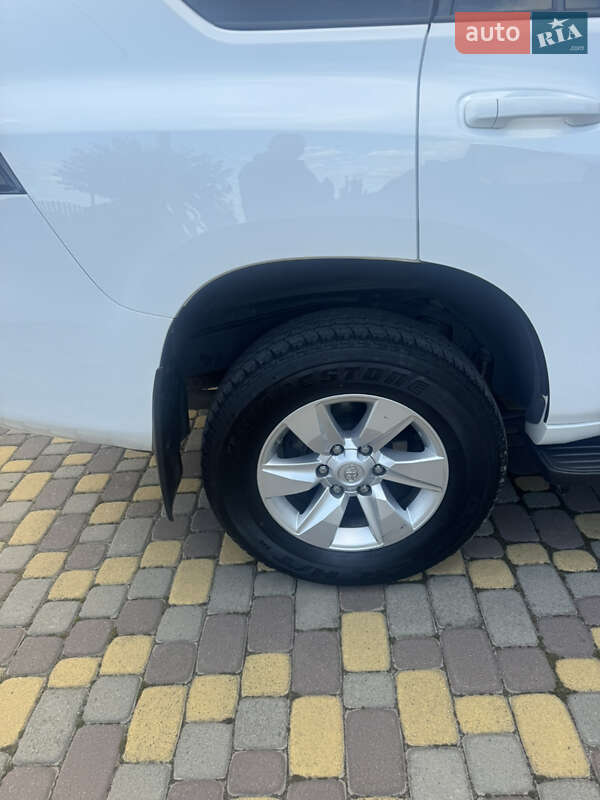Внедорожник / Кроссовер Toyota Land Cruiser Prado 2019 в Львове фото 7 Внедорожник / Кроссовер Toyota Land Cruiser Prado 2019 в Львове