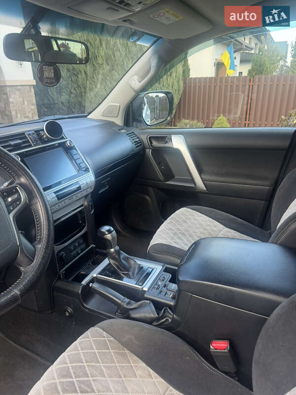 Внедорожник / Кроссовер Toyota Land Cruiser Prado 2019 в Львове фото 12 Внедорожник / Кроссовер Toyota Land Cruiser Prado 2019 в Львове