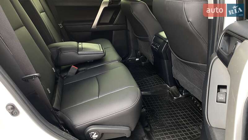 Позашляховик / Кросовер Toyota Land Cruiser Prado 2018 в Одесі