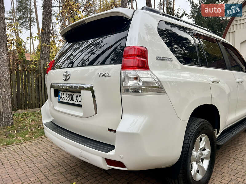 Внедорожник / Кроссовер Toyota Land Cruiser Prado 2010 в Киеве