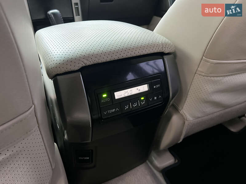 Внедорожник / Кроссовер Toyota Land Cruiser Prado 2010 в Киеве