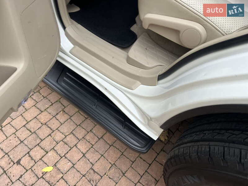 Внедорожник / Кроссовер Toyota Land Cruiser Prado 2010 в Киеве