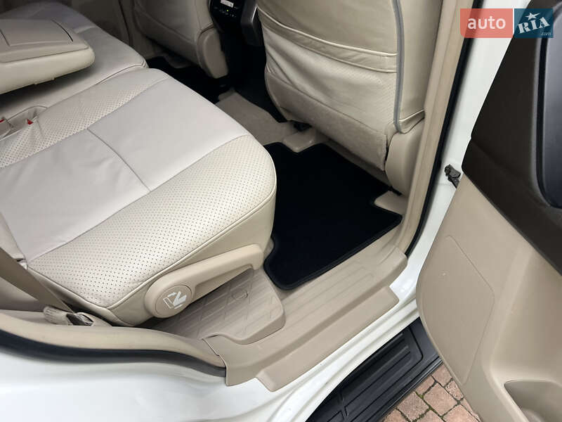 Внедорожник / Кроссовер Toyota Land Cruiser Prado 2010 в Киеве