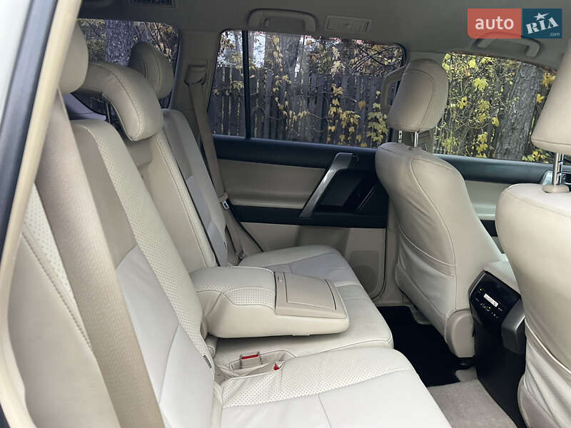 Внедорожник / Кроссовер Toyota Land Cruiser Prado 2010 в Киеве