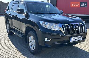 Внедорожник / Кроссовер Toyota Land Cruiser Prado 2019 в 