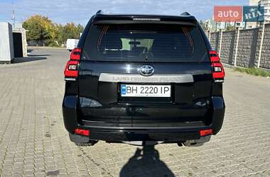 Внедорожник / Кроссовер Toyota Land Cruiser Prado 2019 в 