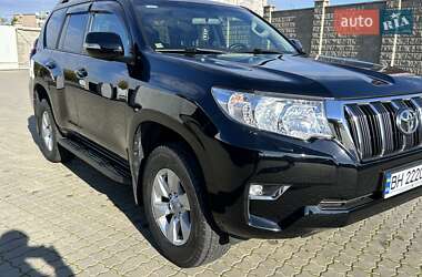 Внедорожник / Кроссовер Toyota Land Cruiser Prado 2019 в 