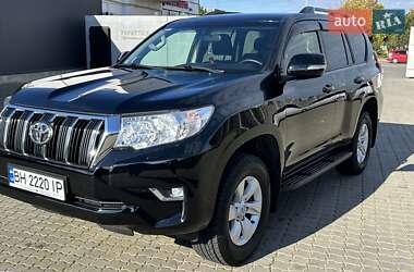 Внедорожник / Кроссовер Toyota Land Cruiser Prado 2019 в 