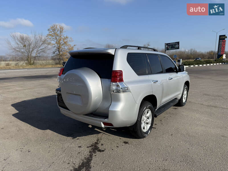 Внедорожник / Кроссовер Toyota Land Cruiser Prado 2010 в Харькове фото 7 Внедорожник / Кроссовер Toyota Land Cruiser Prado 2010 в Харькове