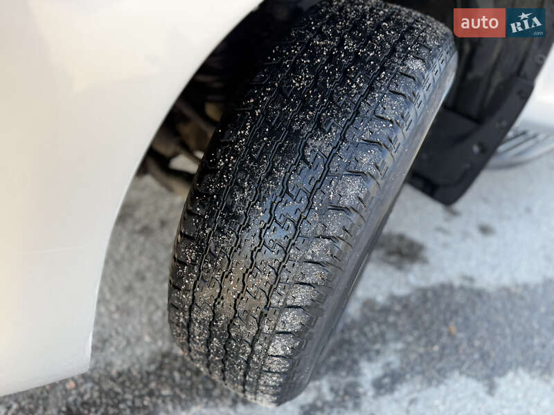 Внедорожник / Кроссовер Toyota Land Cruiser Prado 2010 в Харькове фото 18 Внедорожник / Кроссовер Toyota Land Cruiser Prado 2010 в Харькове