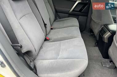 Внедорожник / Кроссовер Toyota Land Cruiser Prado 2012 в 