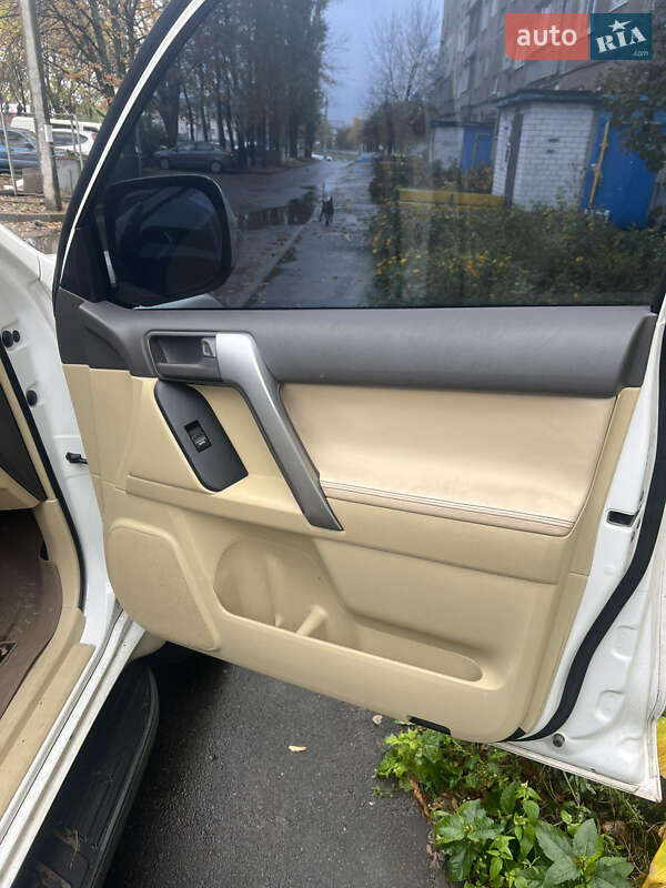 Внедорожник / Кроссовер Toyota Land Cruiser Prado 2014 в Харькове