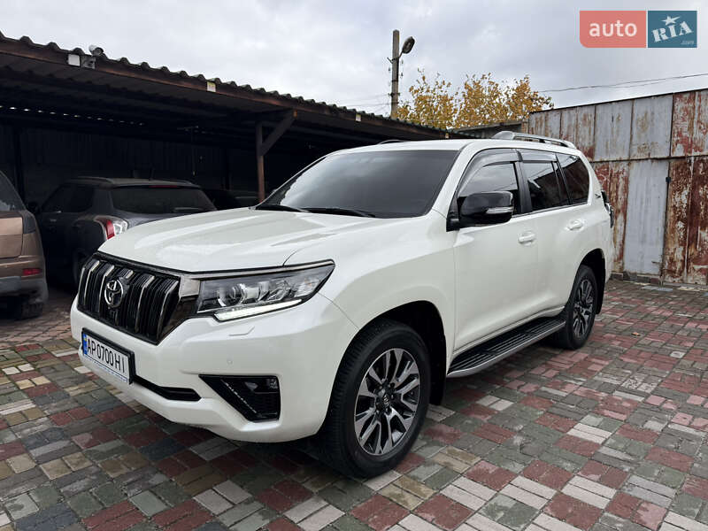 Позашляховик / Кросовер Toyota Land Cruiser Prado 2022 в Запоріжжі