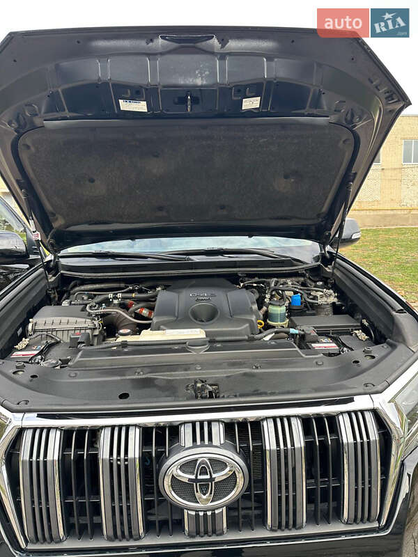 Внедорожник / Кроссовер Toyota Land Cruiser Prado 2018 в Харькове