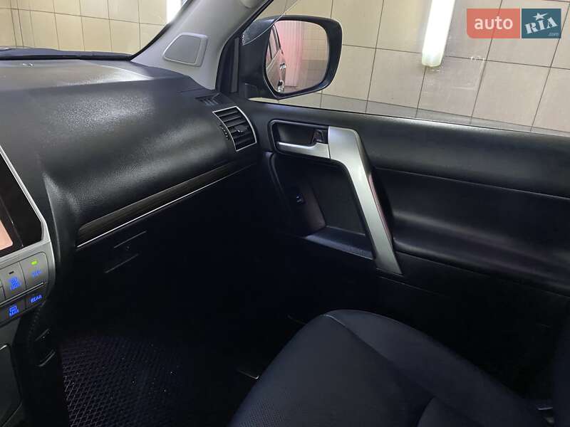 Позашляховик / Кросовер Toyota Land Cruiser Prado 2019 в Умані фото 43 Позашляховик / Кросовер Toyota Land Cruiser Prado 2019 в Умані