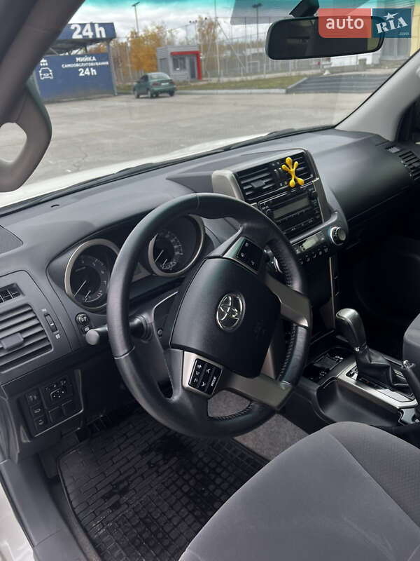 Внедорожник / Кроссовер Toyota Land Cruiser Prado 2012 в Запорожье фото 28 Внедорожник / Кроссовер Toyota Land Cruiser Prado 2012 в Запорожье