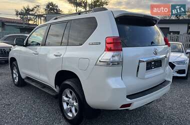 Внедорожник / Кроссовер Toyota Land Cruiser Prado 2012 в 